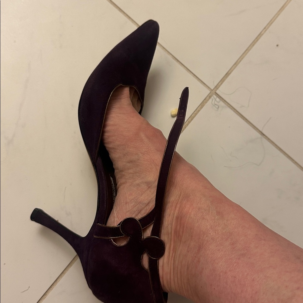 Manolo Blahnik Dark Purple suede gold edges strap detail Euc Heels $585 39 9